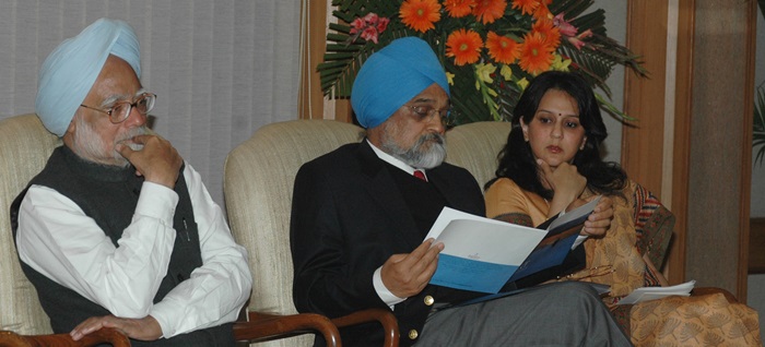 With PM Manmohan Singh (far left) at the launch of the India Water Portal in 2007.